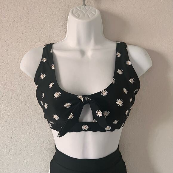 Old Navy Other - Old Navy Black and White Daisy Bikini Top Size Small